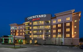 Courtyard By Marriott Houston Kingwood